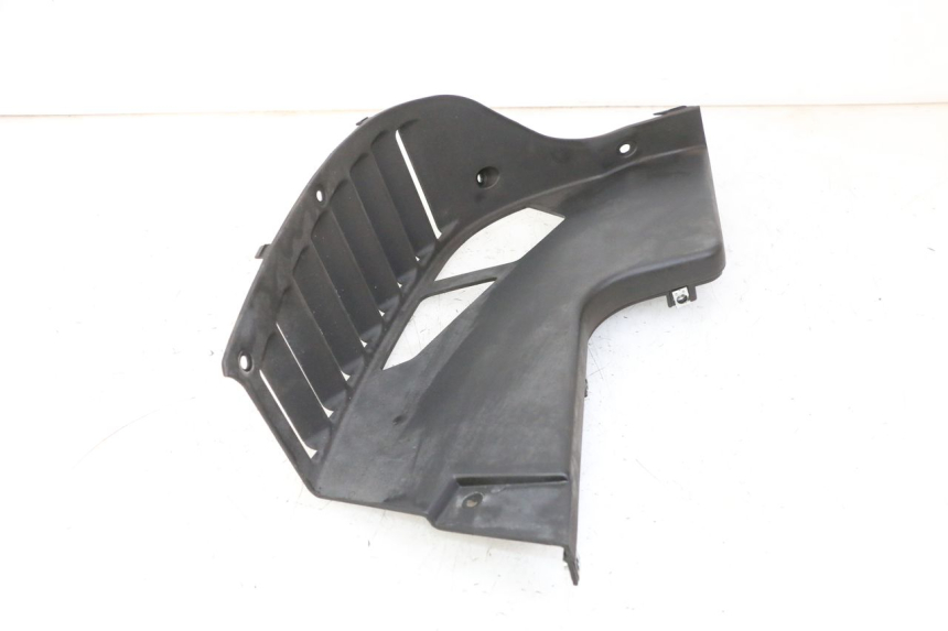 photo de KRATKA CHŁODNICY PRAWA QUADRO 4 4D 350 (2015 - 2018) - Punkty mocowania