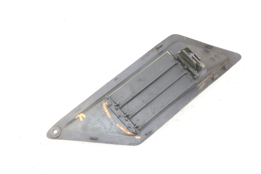 photo de KRATKA CHŁODNICY PRAWA GILERA NEXUS 125 (2009 - 2013) - Widok ogólny