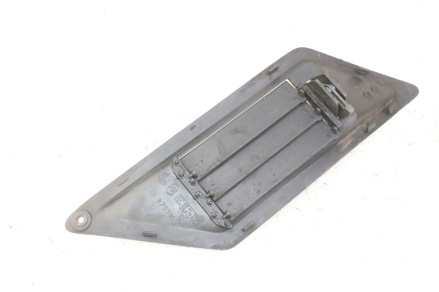 photo de KRATKA CHŁODNICY PRAWA GILERA NEXUS 125 (2009 - 2013) - Punkty mocowania