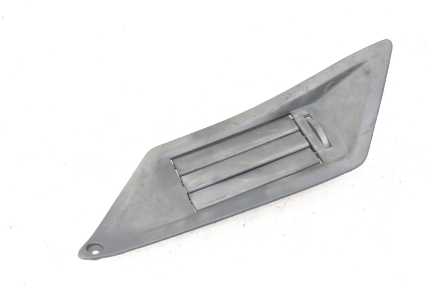 photo de KRATKA CHŁODNICY PRAWA GILERA NEXUS 125 (2009 - 2013) - Stan powierzchni