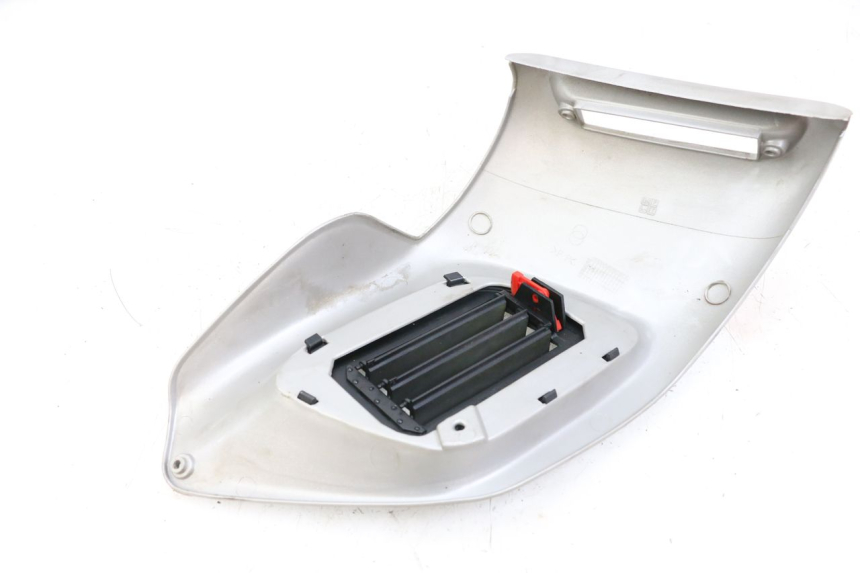 photo de KRATKA PRAWA CHŁODNICY GILERA RUNNER LC 50 (1997 - 1998) - Zoom stanu zużycia
