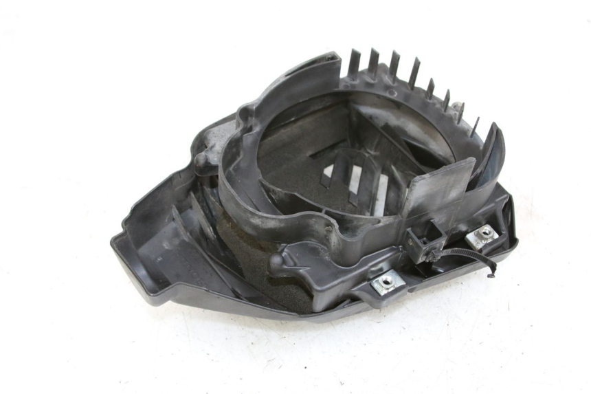 photo de KRATKA CHŁODNICY HONDA FORZA 125 (2015 - 2016) - Zoom stanu zużycia