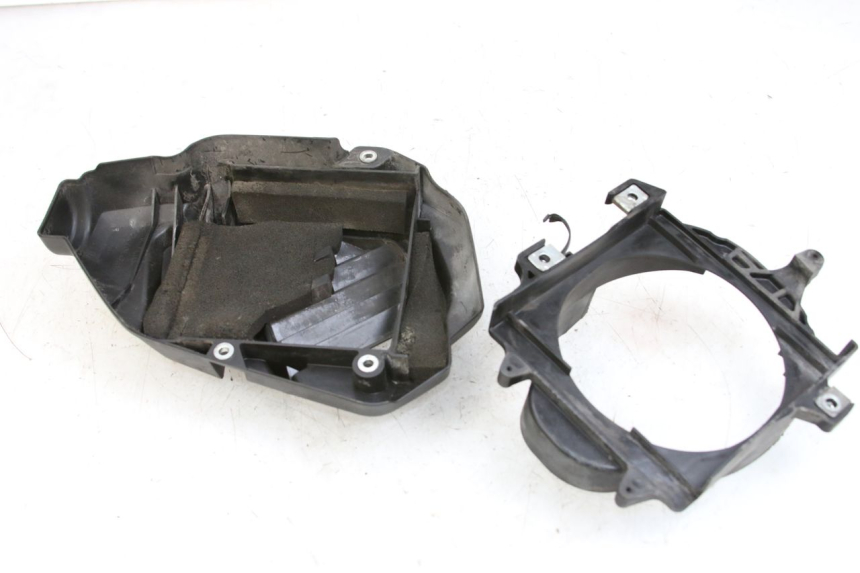 photo de KRATKA CHŁODNICY HONDA FORZA 125 (2015 - 2016) - Inny kąt widzenia