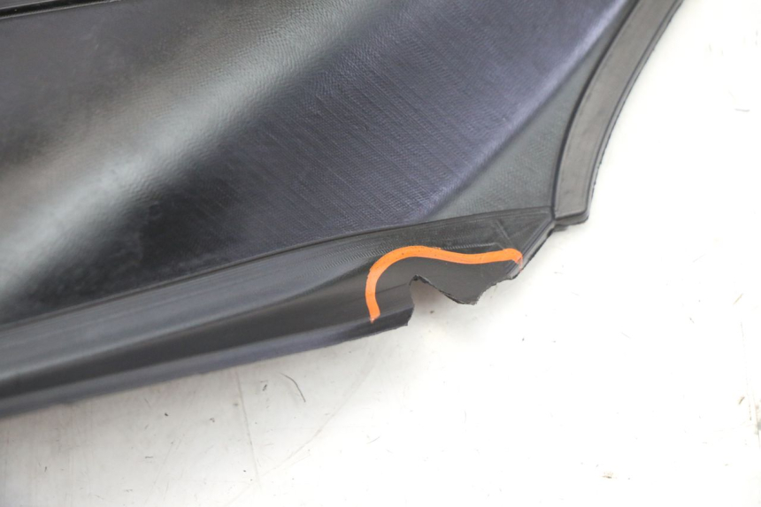 photo de KRATKA LEWEGO CHŁODNICY PIAGGIO NRG POWER PUREJET 50 (2018 - 2021) - Zbliżenie techniczne