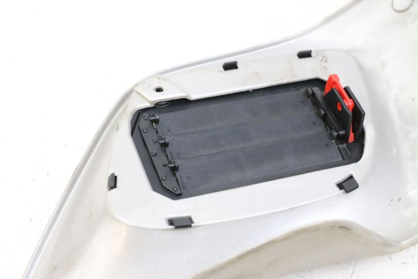 photo de KRATKA LEWEGO CHŁODNICY GILERA RUNNER LC 50 (1997 - 1998) - Inny kąt widzenia