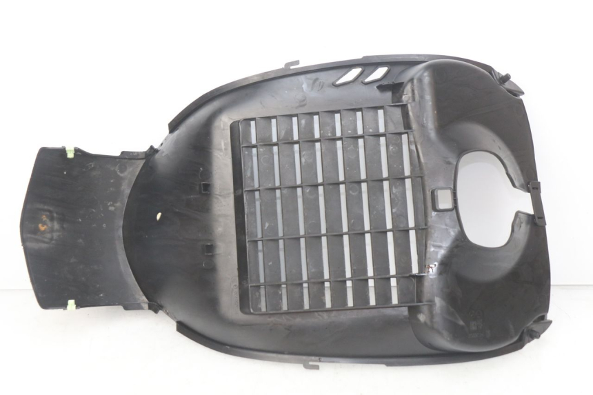 photo de KRATKA CHŁODNICY PEUGEOT GEOPOLIS 400 (2007 - 2013) - Inny kąt widzenia