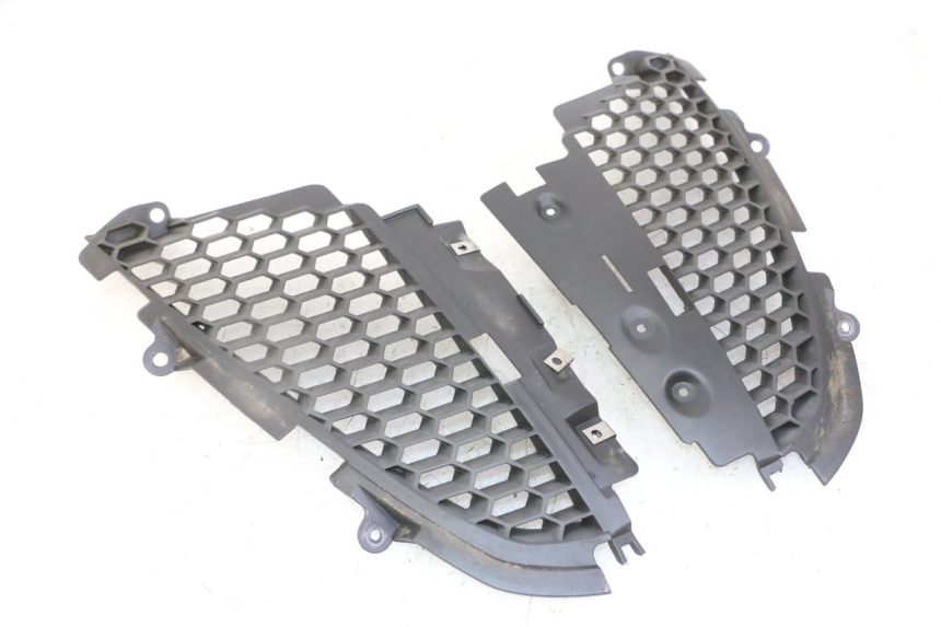 photo de KRATKA CHŁODNICY PIAGGIO IE MP3 YOURBAN 300 (2011 - 2016) - Widok główny