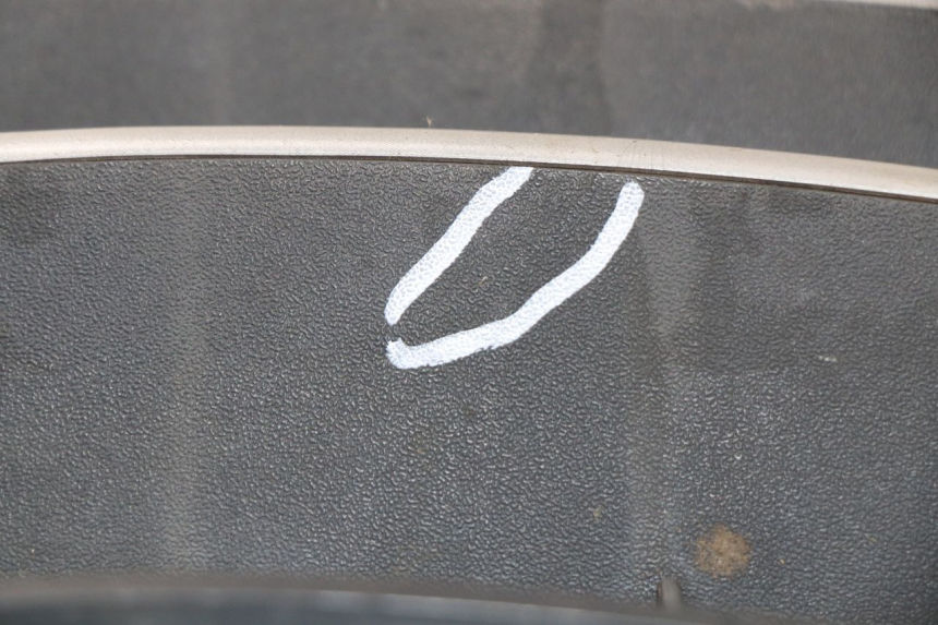 photo de KRATKA CHŁODNICY PIAGGIO MP3 125 (2006 - 2014) - Zbliżenie techniczne