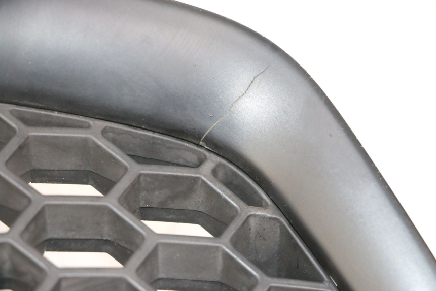 photo de KRATKA CHŁODNICY PIAGGIO MP3 500 (2016 - 2018) - Zoom stanu zużycia