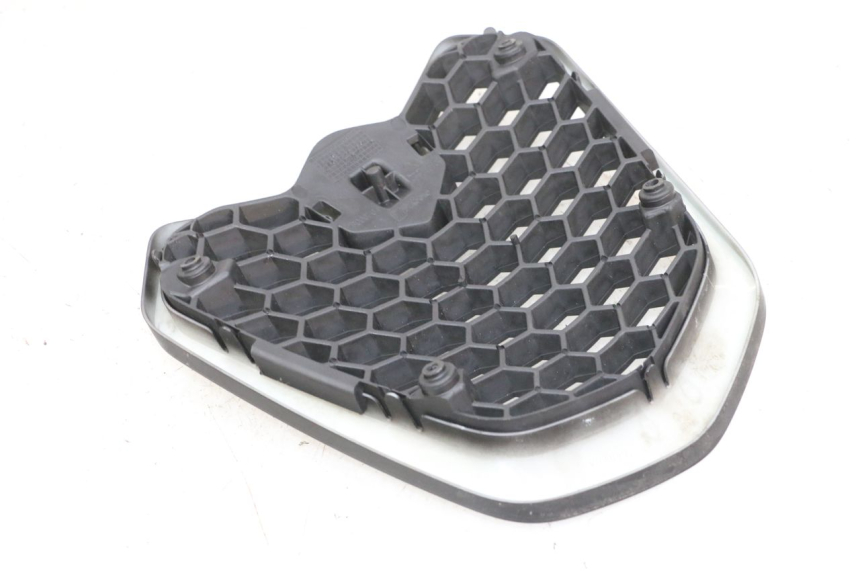 photo de KRATKA CHŁODNICY PIAGGIO MP3 500 (2016 - 2018) - Zbliżenie techniczne