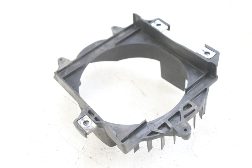 photo de KRATKA CHŁODNICY HONDA PCX (JF47) 125 (2012 - 2013) - Widok główny