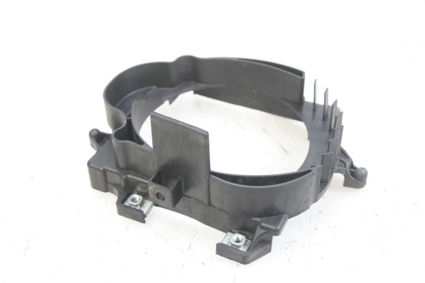 photo de KRATKA CHŁODNICY HONDA PCX (JF47) 125 (2012 - 2013) - Inny kąt widzenia