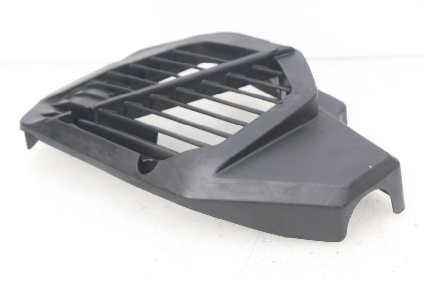 photo de KRATKA CHŁODNICY HONDA PCX (JF57/JF64) 125 (2014 - 2018) - Inny kąt widzenia