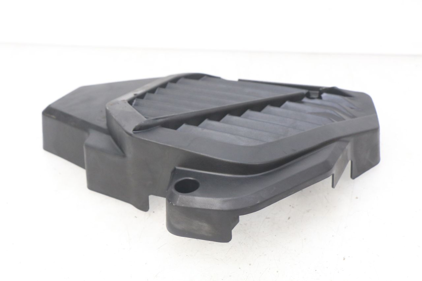 photo de KRATKA CHŁODNICY HONDA PCX (JF57/JF64) 125 (2014 - 2018) - Zbliżenie techniczne