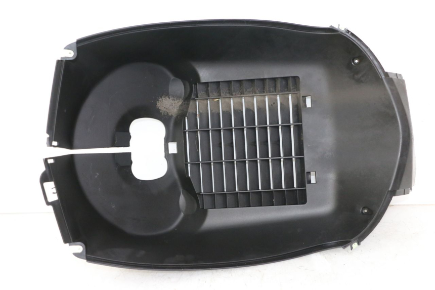 photo de KRATKA CHŁODNICY PEUGEOT SATELIS COMPRESSOR K15 125 (2006 - 2009) - Widok główny