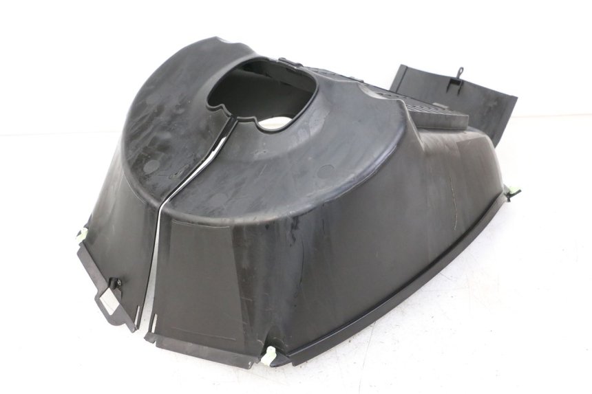 photo de KRATKA CHŁODNICY PEUGEOT SATELIS COMPRESSOR K15 125 (2006 - 2009) - Zbliżenie techniczne