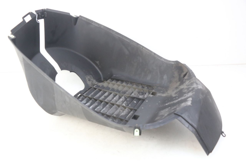 photo de KRATKA CHŁODNICY PEUGEOT SATELIS COMPRESSOR K15 125 (2006 - 2009) - Zbliżenie techniczne