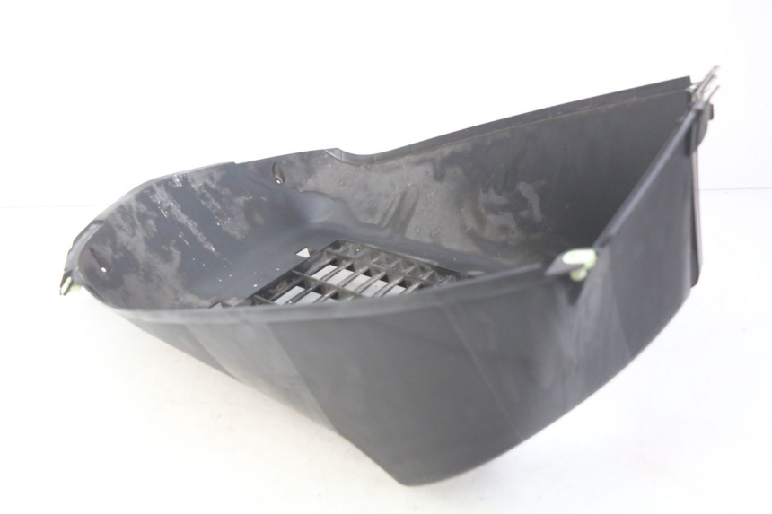 photo de KRATKA CHŁODNICY PEUGEOT SATELIS COMPRESSOR K15 125 (2006 - 2009) - Punkty mocowania