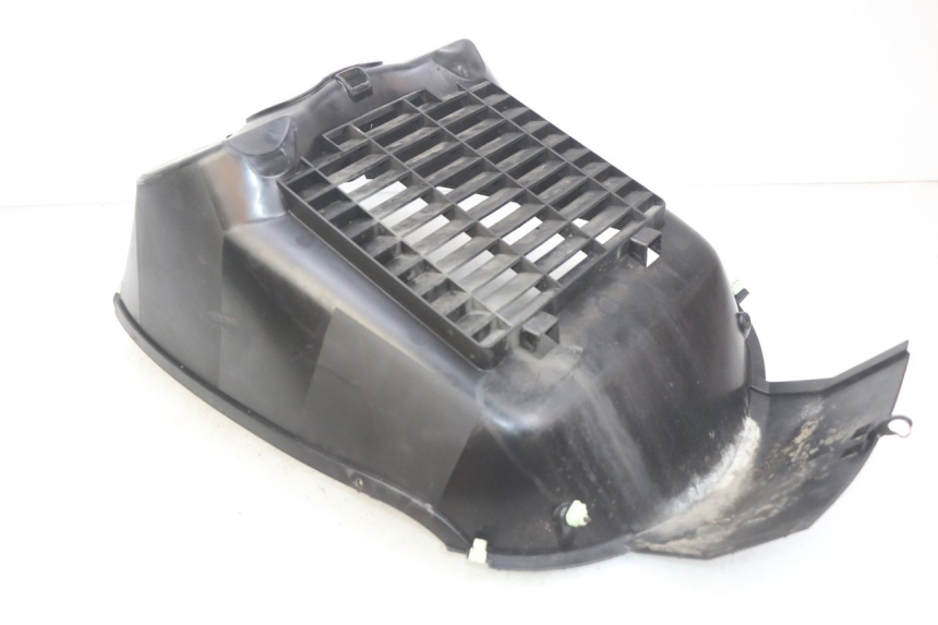 photo de KRATKA CHŁODNICY PEUGEOT SATELIS 125 (2010 - 2012) - Inny kąt widzenia