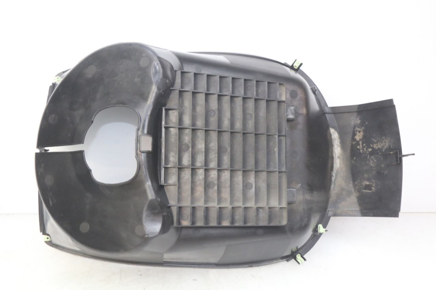 photo de KRATKA CHŁODNICY PEUGEOT SATELIS 125 (2010 - 2012) - Widok ogólny