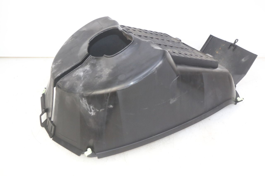 photo de KRATKA CHŁODNICY PEUGEOT SATELIS 125 (2006 - 2009) - Zoom stanu zużycia