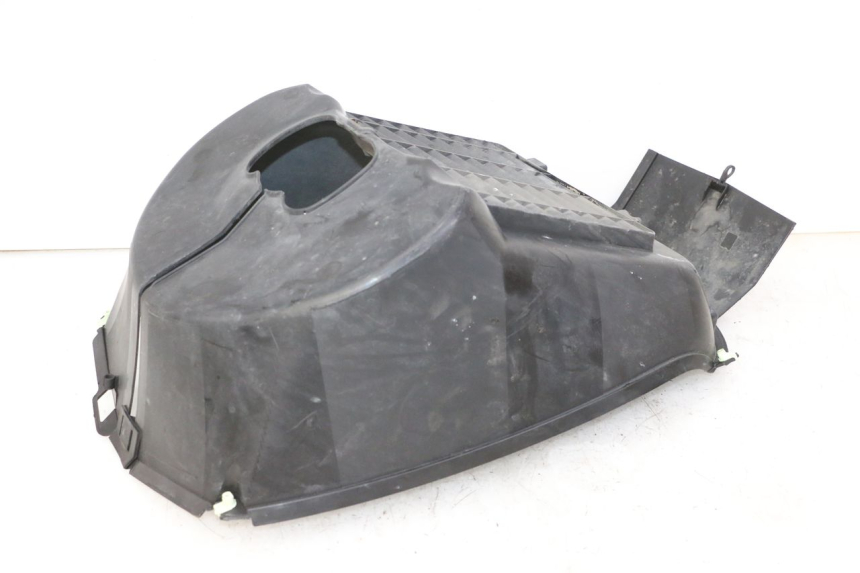 photo de KRATKA CHŁODNICY PEUGEOT SATELIS 250 (2006 - 2012) - Inny kąt widzenia