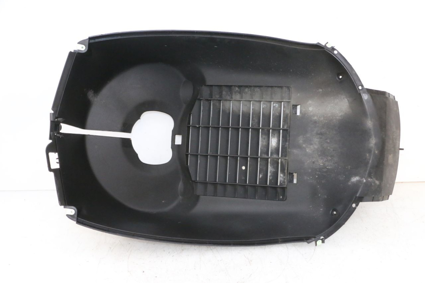 photo de KRATKA CHŁODNICY PEUGEOT SATELIS 125 (2013 - 2018) - Widok główny