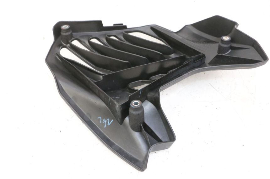 photo de KRATKA CHŁODNICY YAMAHA XMAX X-MAX 125 (2021 - 2025) - Zoom stanu zużycia