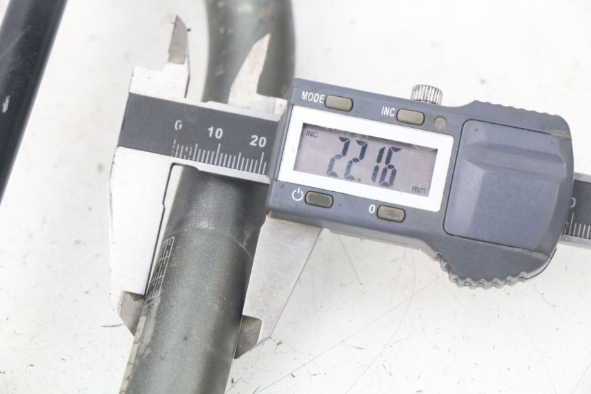 photo de KIEROWNICA HONDA CRF 250 (2013 - 2016) - Szczegół części