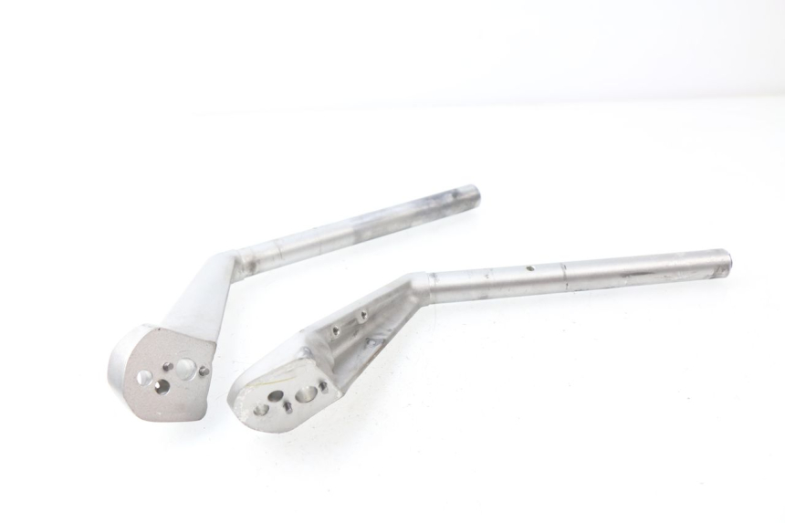 photo de KIEROWNICA YAMAHA FJR ABS 1300 (2006 - 2012) - Zbliżenie techniczne