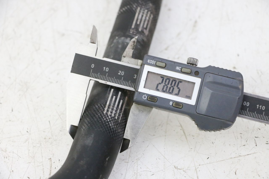 photo de KIEROWNICA GILERA SMT SUPERMOTARD 50 (2009 - 2017) - Punkty mocowania