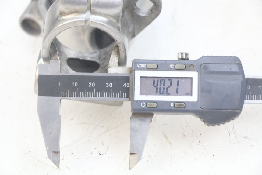 photo de KIEROWNICA KAWASAKI ZX-6R ZX6R 600 (1995 - 1997) - Zoom stanu zużycia