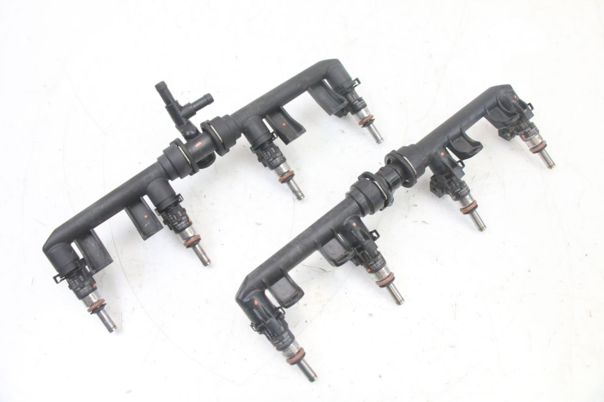 photo de WTRYSKIWACZ BMW S RR ABS S1000RR 1000 (2015 - 2018) - Widok główny