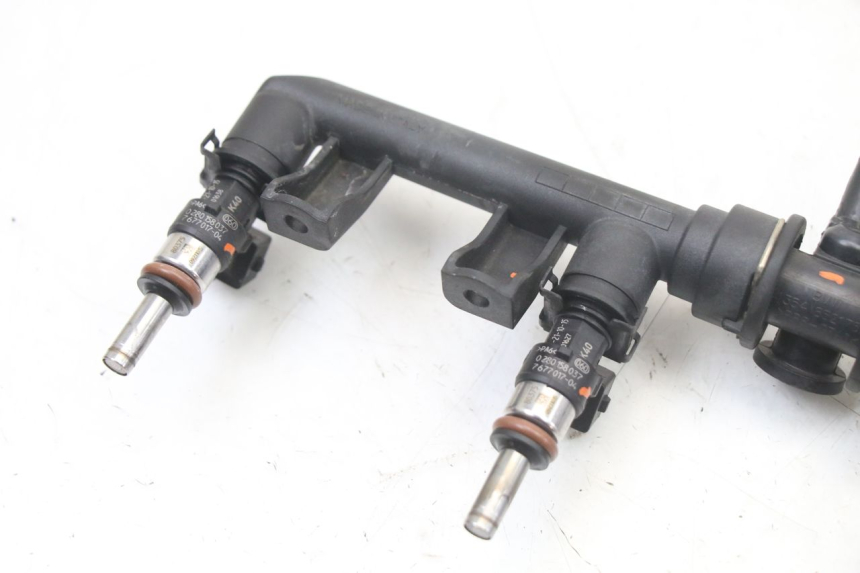 photo de WTRYSKIWACZ BMW S RR ABS S1000RR 1000 (2015 - 2018) - Punkty mocowania