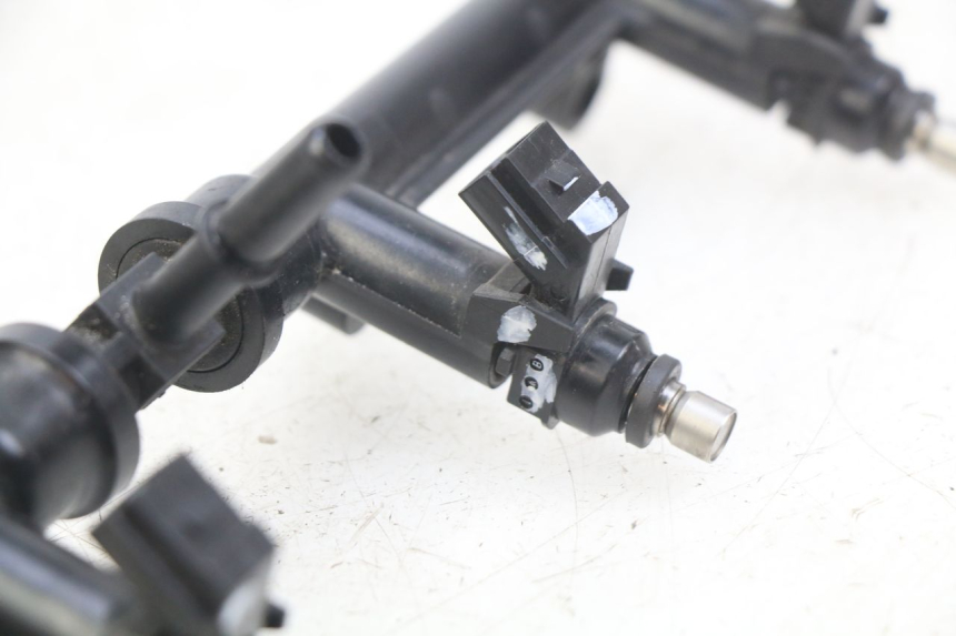 photo de WTRYSKIWACZ HONDA CB R 1000 (2018 - 2023) - Zbliżenie techniczne