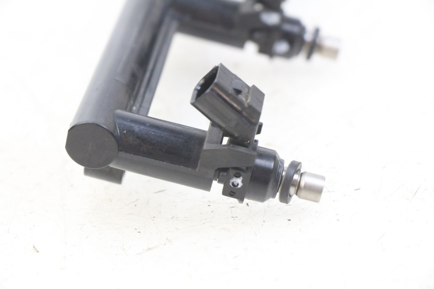 photo de WTRYSKIWACZ HONDA CB R 1000 (2018 - 2023) - Widok ogólny