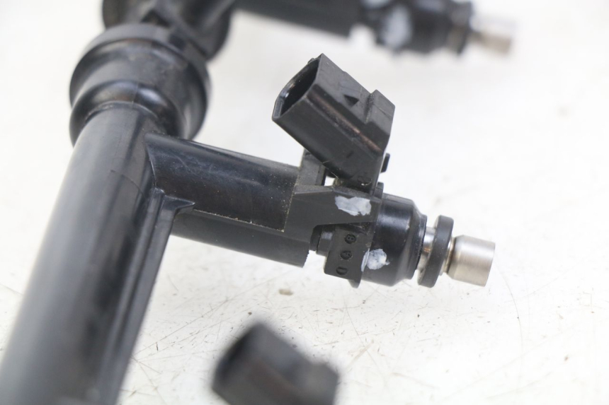 photo de WTRYSKIWACZ HONDA CB R 1000 (2018 - 2023) - Punkty mocowania