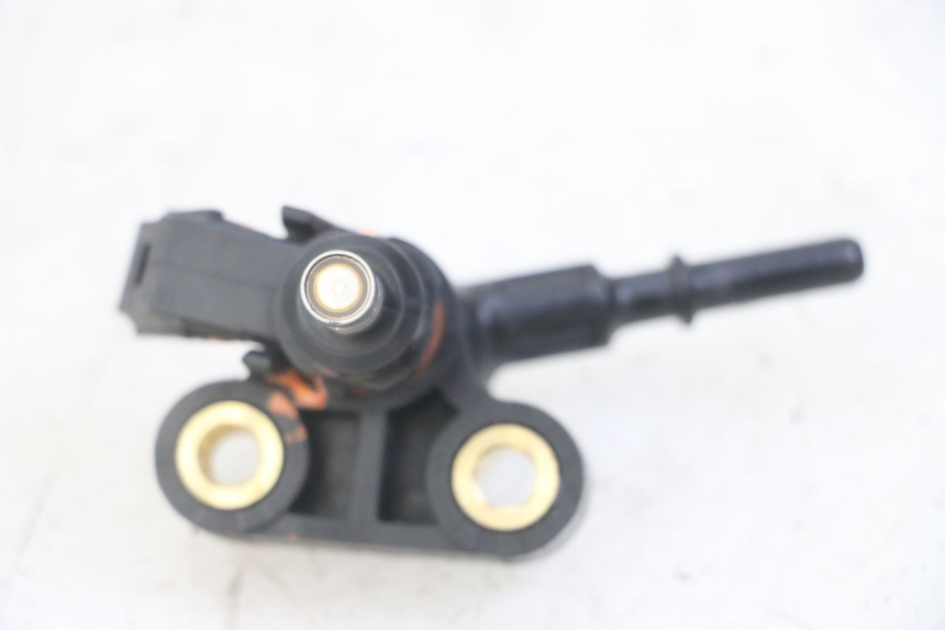 photo de WTRYSKIWACZ HONDA CRF-F CRF F 110 (2019 - 2022) - Inny kąt widzenia