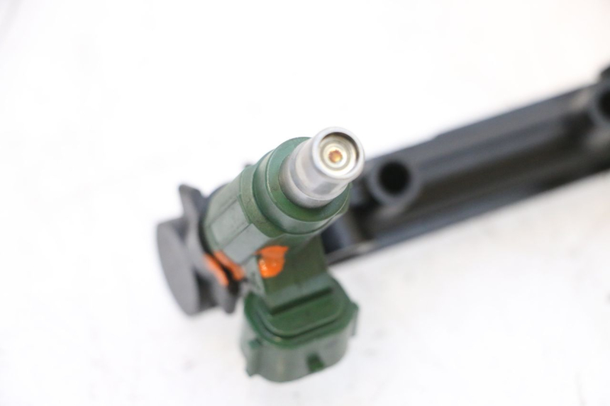 photo de WTRYSKIWACZ KAWASAKI ER-6 ER6 F ABS 650 (2012 - 2016) - Zbliżenie techniczne