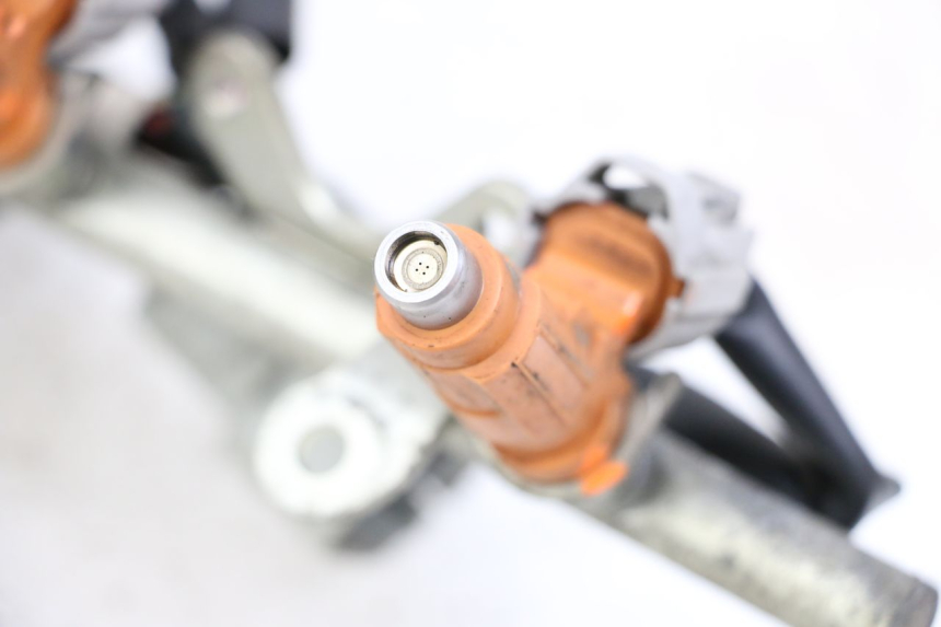 photo de WTRYSKIWACZ YAMAHA FJR ABS 1300 (2006 - 2012) - Widok ogólny