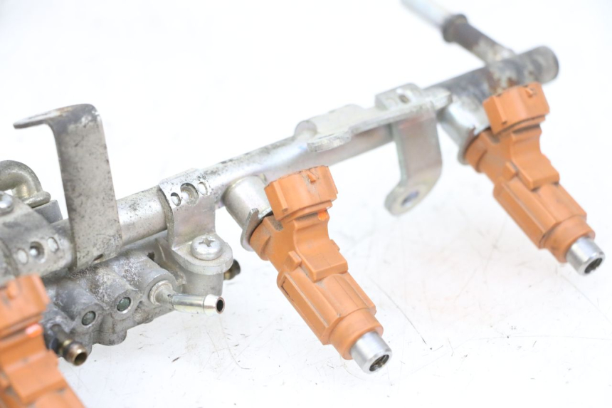 photo de WTRYSKIWACZ YAMAHA FJR ABS 1300 (2006 - 2012) - Stan powierzchni