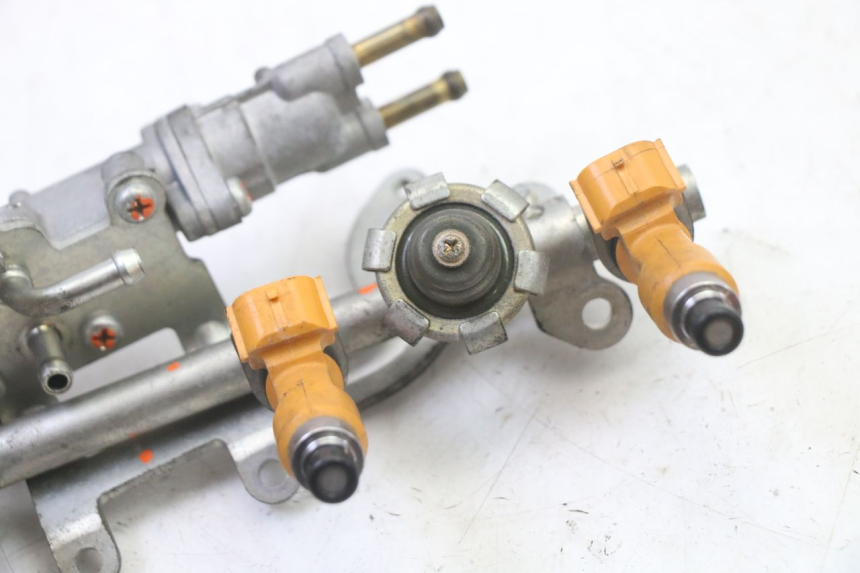 photo de WTRYSKIWACZ YAMAHA FZ6 FAZER S2 600 (2007 - 2011) - Zbliżenie techniczne