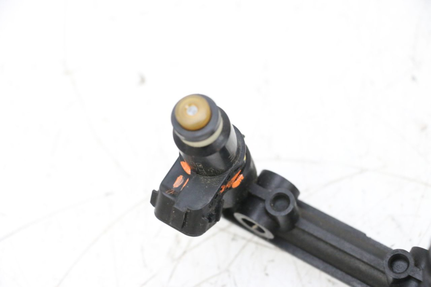 photo de WTRYSKIWACZ SUZUKI GSXR GSX-R 1000 (2003 - 2004) - Punkty mocowania