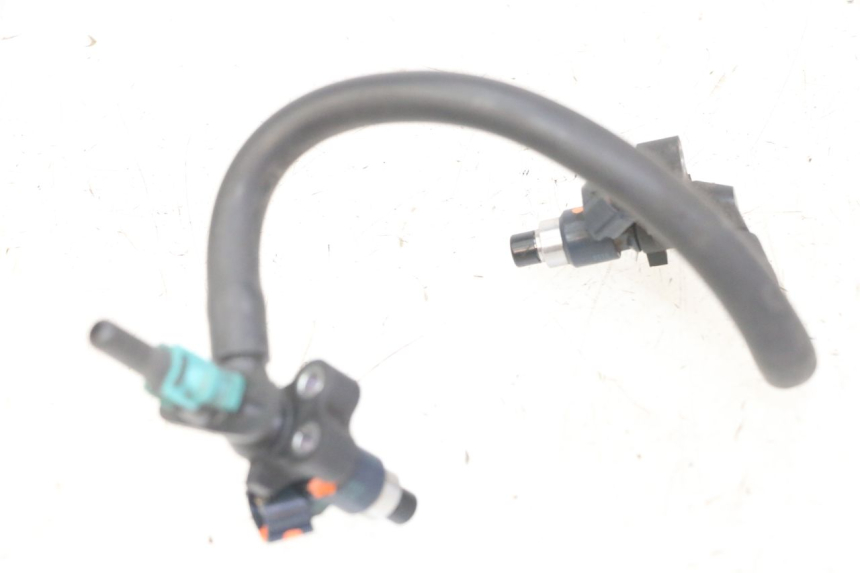 photo de WTRYSKIWACZ HONDA NTV DEAUVILLE ABS 700 (2007 - 2016) - Punkty mocowania