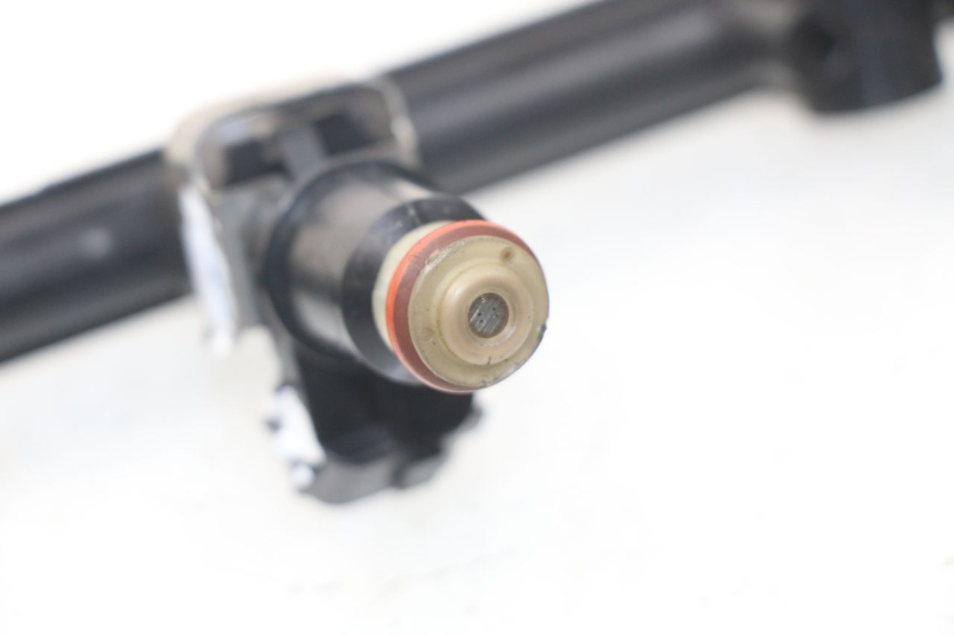 photo de WTRYSKIWACZ TRIUMPH SPRINT ST ABS 1050 (2005 - 2007) - Stan powierzchni