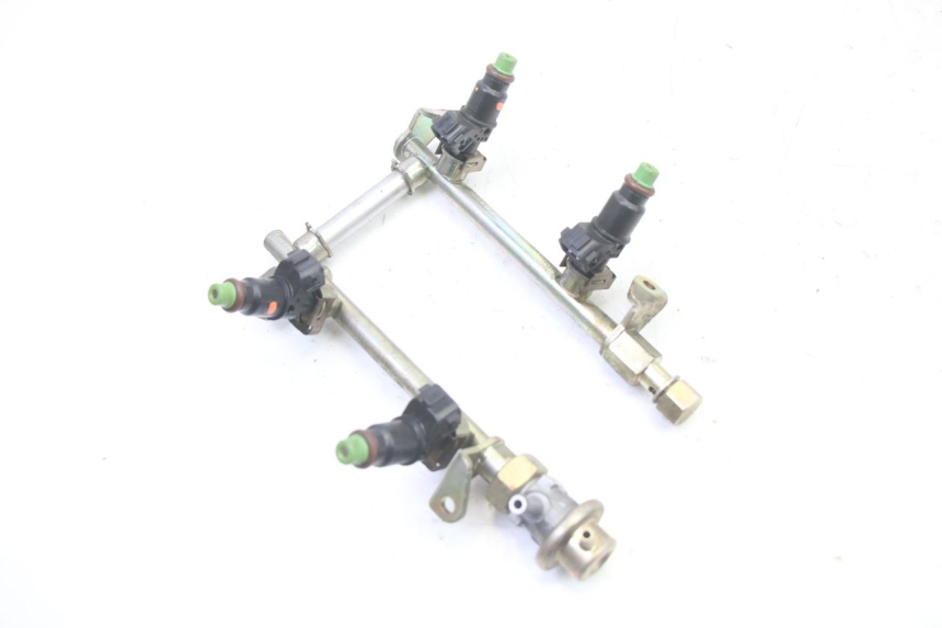 photo de WTRYSKIWACZ HONDA ST PAN EUROPEAN 1300 (2002 - 2013) - Zbliżenie techniczne