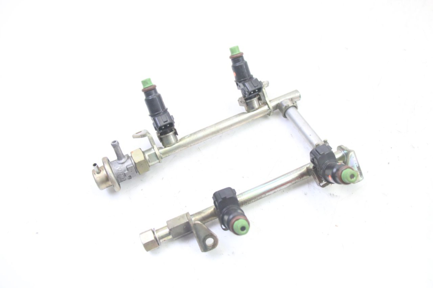 photo de WTRYSKIWACZ HONDA ST PAN EUROPEAN 1300 (2002 - 2013) - Punkty mocowania