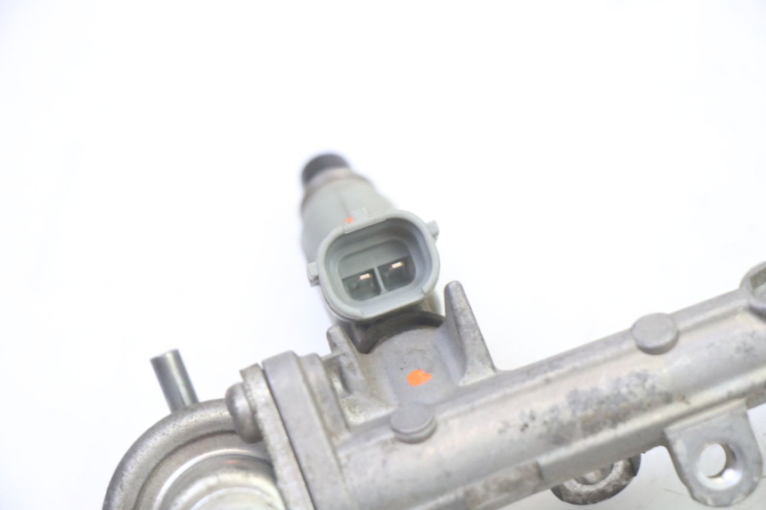 photo de WTRYSKIWACZ YAMAHA TDM ABS 900 (2002 - 2014) - Zoom stanu zużycia