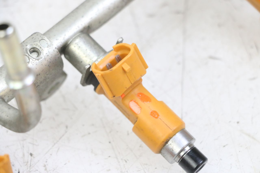 photo de WTRYSKIWACZ YAMAHA XJ6 ABS 600 (2008 - 2016) - Zbliżenie komponentów