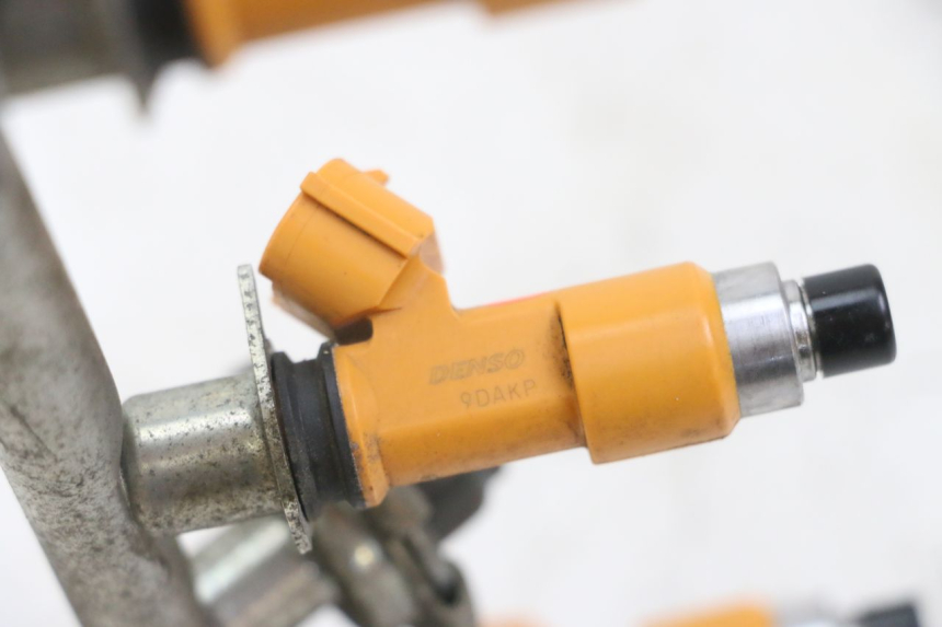 photo de WTRYSKIWACZ YAMAHA XJ6 ABS 600 (2008 - 2016) - Widok ogólny